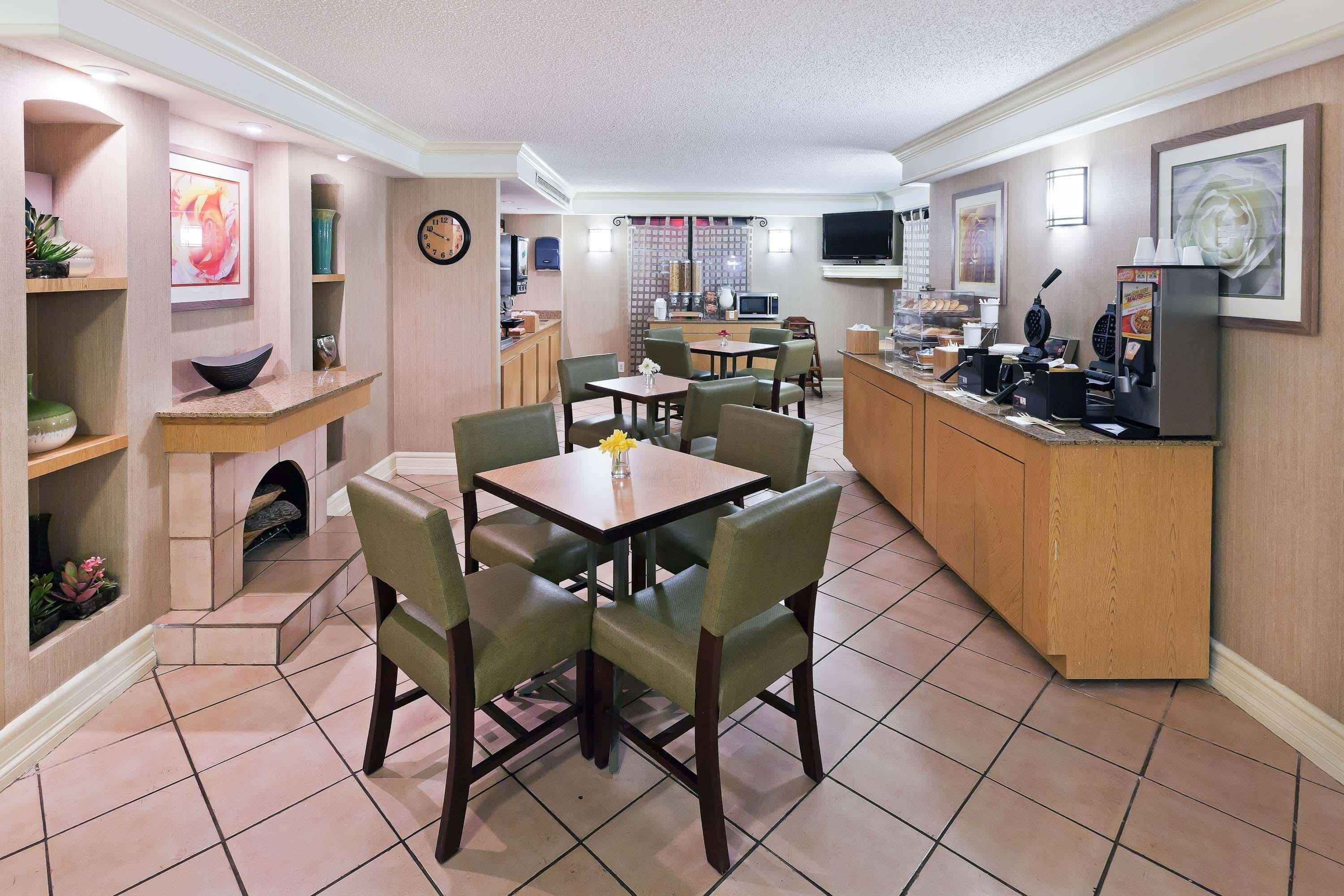 La Quinta Inn By Wyndham Amarillo Mid-City Exterior foto